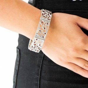 ✰ paparazzi silver color stretch bracelet ✰